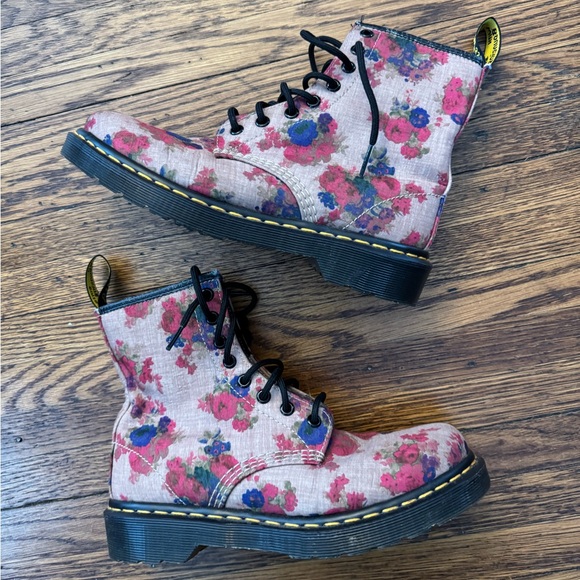 Dr. Martens Shoes - Dr. Martens Taupe Vintage Bouquet Castel (LIKE NEW) FIRM PRICE. Awesome boots!